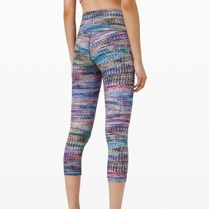 Size 4 - Lululemon Wunder Train High-Rise Crop 21"